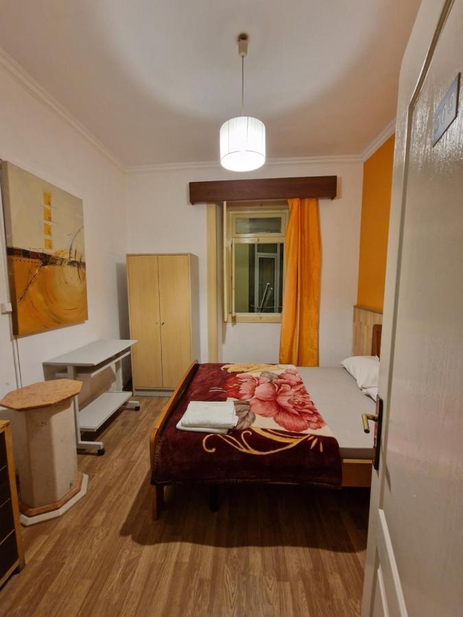 Quarto Individual Económico